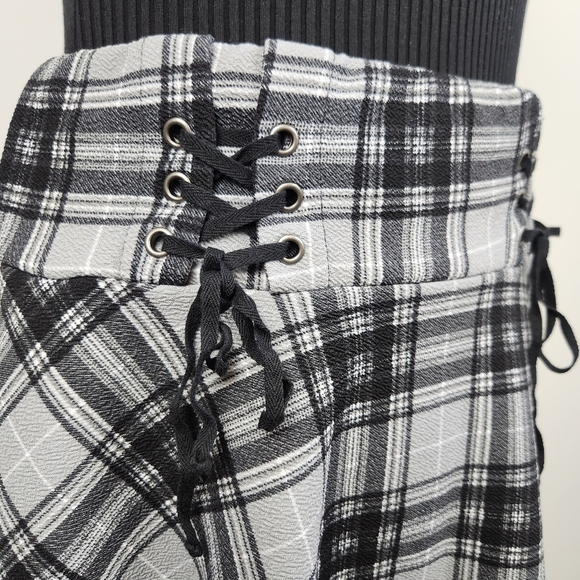 Hot Topic Midnight Hour Women's Plaid Stretchy Skirt Dark Academia Skater Size L - Picture 5 of 10